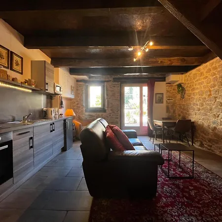 Authentique Avec Piscine En Aveyron